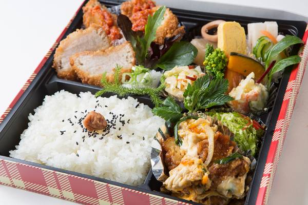 烏丸弁当（ヘレカツと竜田じ）